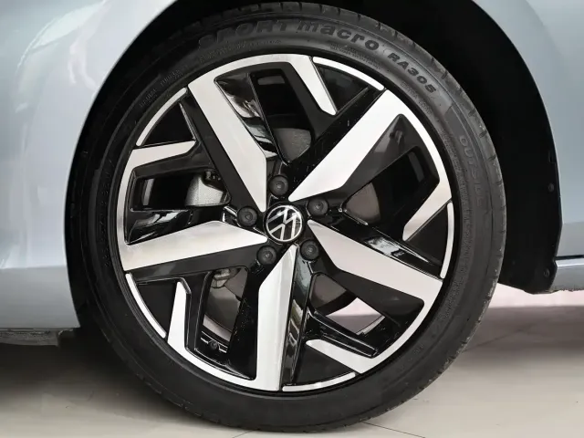 Volkswagen Lamando — Фото автомобиля 4