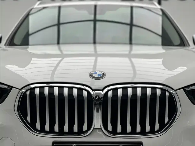BMW X1 — Фото автомобиля 5