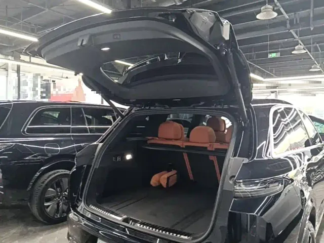 Li Auto L7 — Фото автомобиля 18