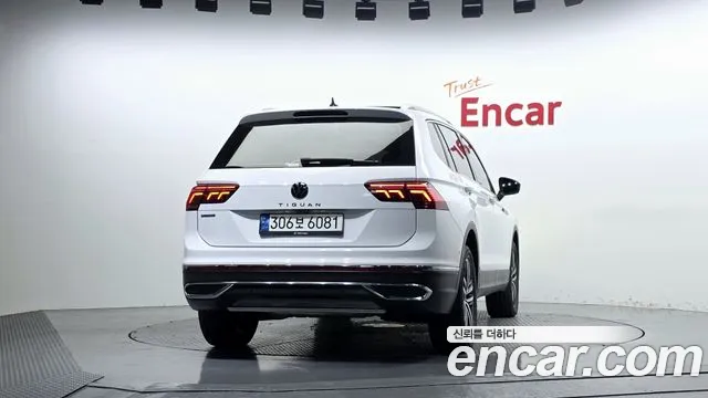 Volkswagen Tiguan — Фото автомобиля 4