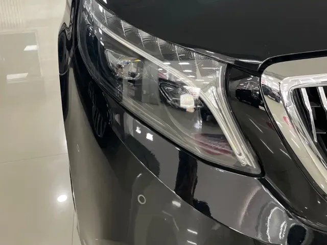 Mercedes-Benz V-Class — Фото автомобиля 3