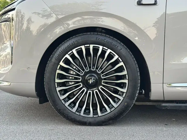 IM Motors LS9 — Фото автомобиля 29