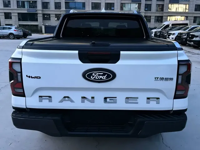 Ford Ranger — Фото автомобиля 4