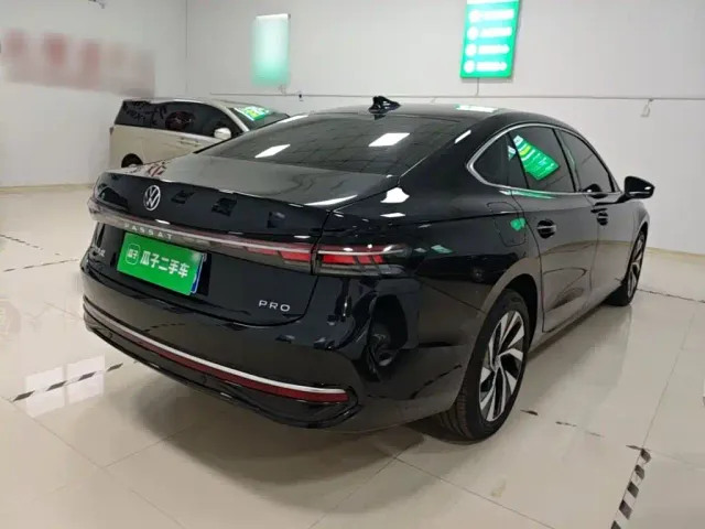 Volkswagen Passat — Фото автомобиля 6