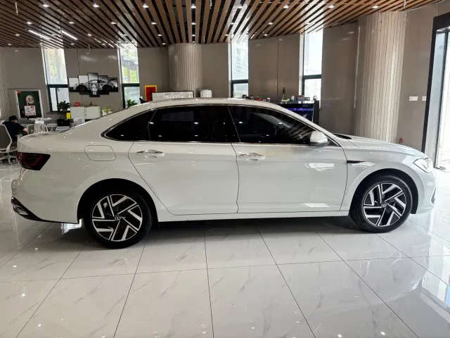 Volkswagen Sagitar — Фото автомобиля 6