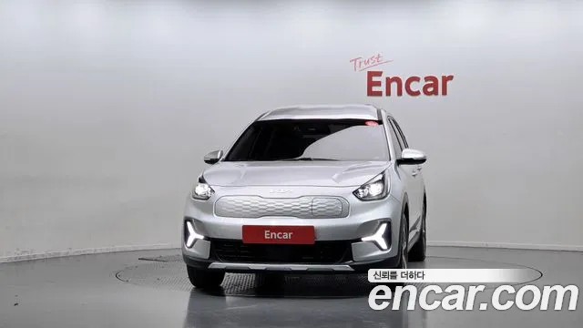 Kia Niro — Фото автомобиля 3