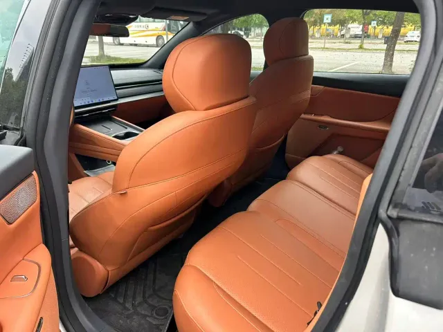Dongfeng eπ 007 — Фото автомобиля 6