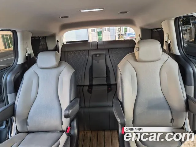 Kia Carnival Generation 4 — Фото автомобиля 17