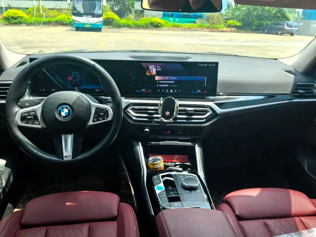 BMW i3 — Фото автомобиля 7