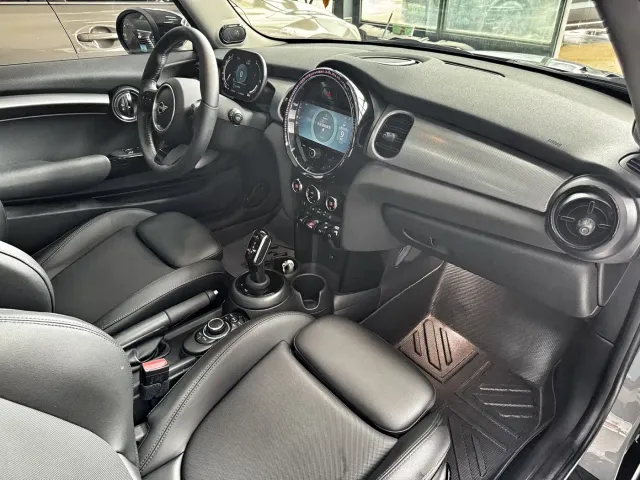 MINI Hatch — Фото автомобиля 11