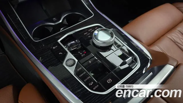 BMW X7 xDrive 40d M Sport 7 мест — Фото автомобиля 9
