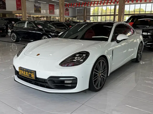 Porsche Panamera — Фото автомобиля 3