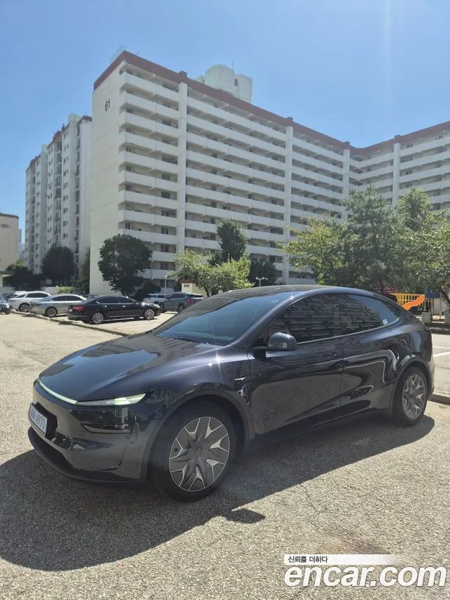 Tesla Model Y — Фото автомобиля 2