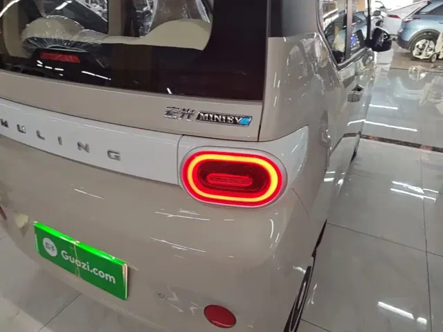 Wuling Hongguang Mini EV — Фото автомобиля 7