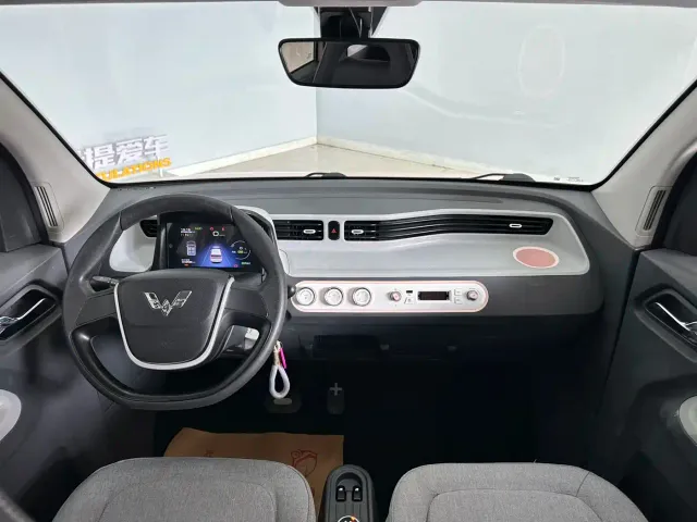 Wuling Hongguang Mini EV — Фото автомобиля 17