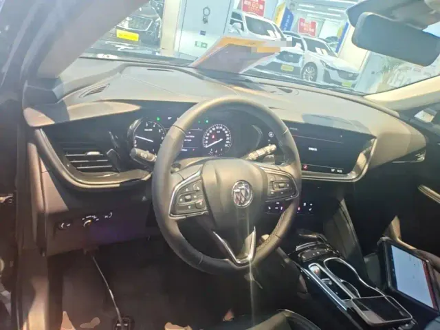 Buick Envision Plus — Фото автомобиля 9