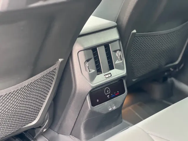 BMW X3 M50 — Фото автомобиля 11