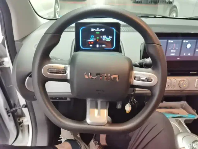 Changan Lumin — Фото автомобиля 10