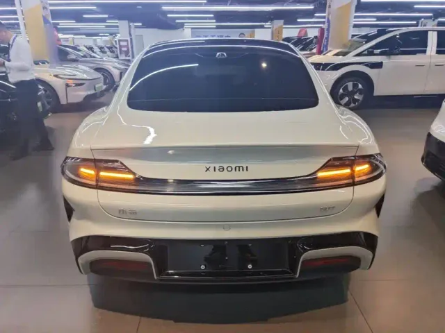 Xiaomi SU7 — Фото автомобиля 5