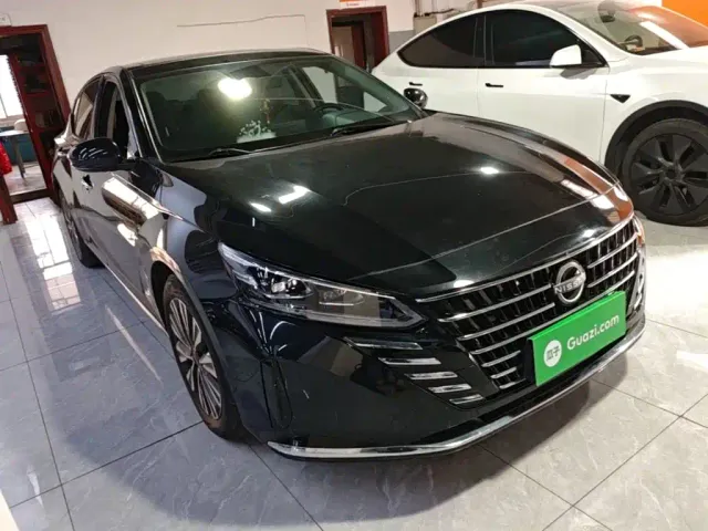 Nissan Teana — Фото автомобиля 3