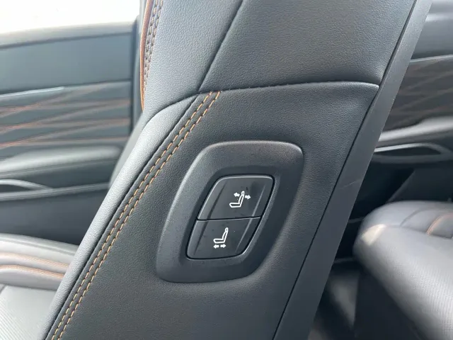 Toyota Avalon — Фото автомобиля 24