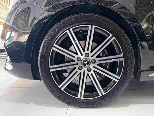 Mercedes-Benz V-Class — Фото автомобиля 9