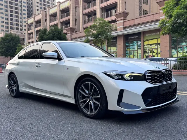 BMW BMW 3 Series 2023 320Li M Sport Package — Фото автомобиля 3