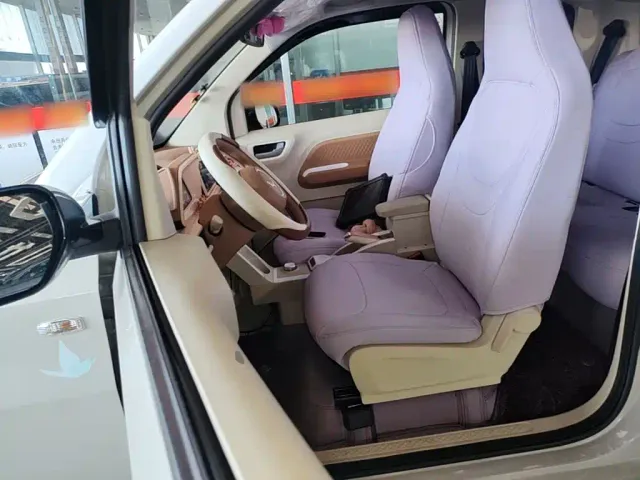 Wuling Hongguang Mini EV — Фото автомобиля 14