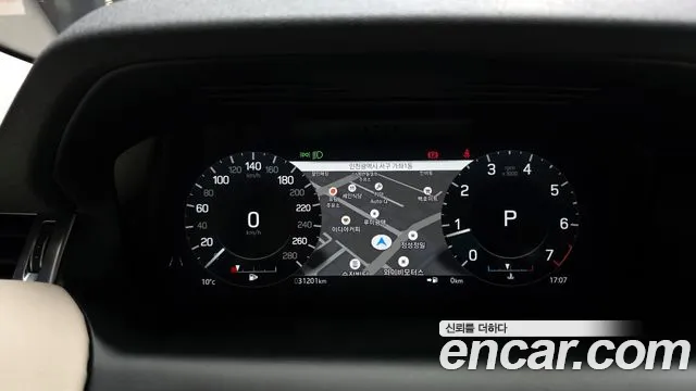 Land Rover Discovery Sport — Фото автомобиля 8