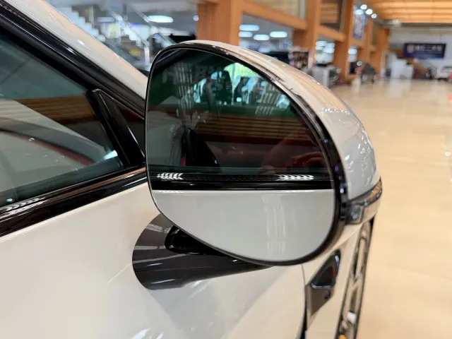 Xiaomi SU7 — Фото автомобиля 19