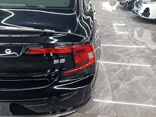 Volvo S90 — Фото автомобиля 7