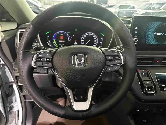 Honda Elysion — Фото автомобиля 8
