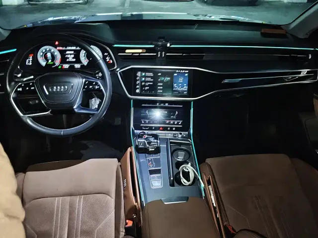 Audi A7L — Фото автомобиля 4