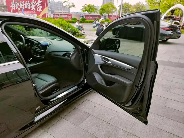 Cadillac CT5 — Фото автомобиля 22