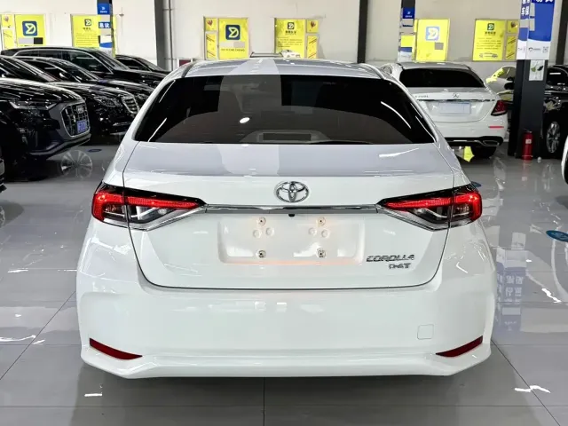 Toyota Corolla — Фото автомобиля 9