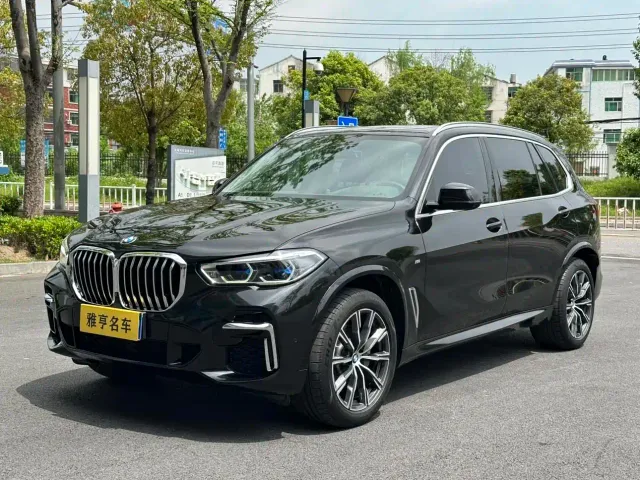 Фотография автомобиля — BMW X5