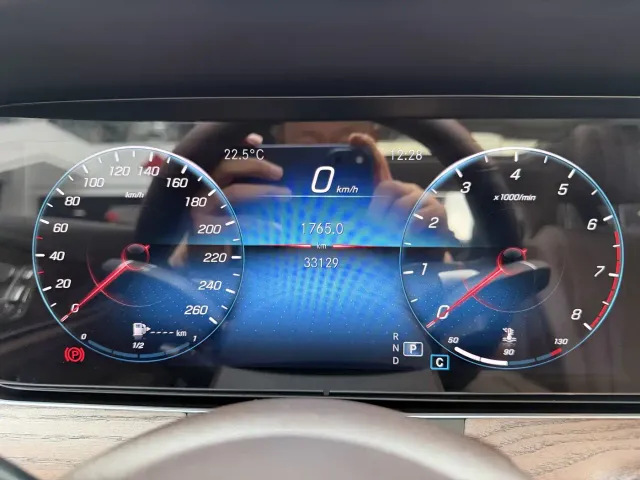 Mercedes-Benz E-Class — Фото автомобиля 6
