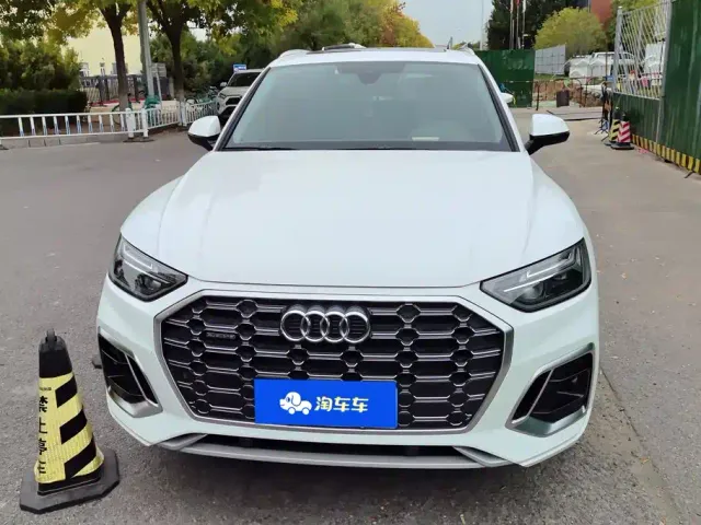 Audi Q5L — Фото автомобиля 2