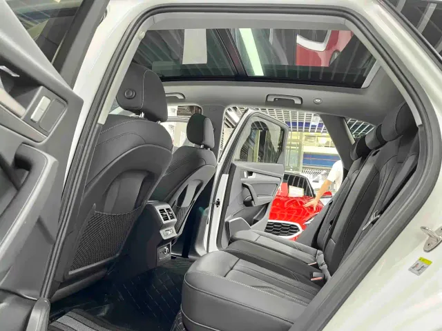 Audi Q5L — Фото автомобиля 6