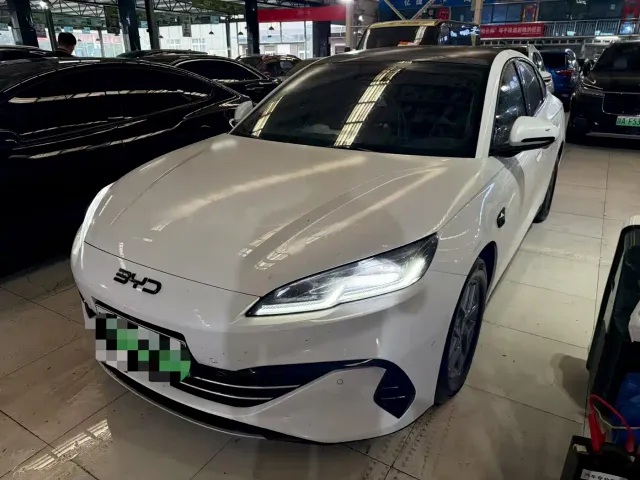 Фотография автомобиля — BYD Seal 06