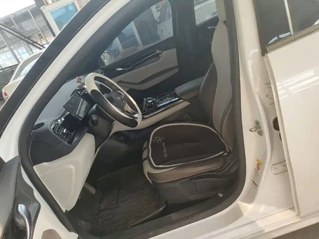 BYD Qin PLUS — Фото автомобиля 14