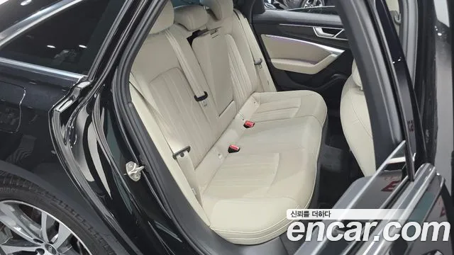 Audi A6 C8 — Фото автомобиля 12