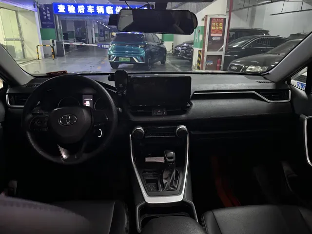 Toyota Wildlander — Фото автомобиля 7