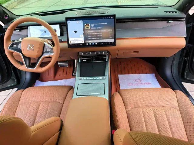 BYD Han L — Фото автомобиля 10
