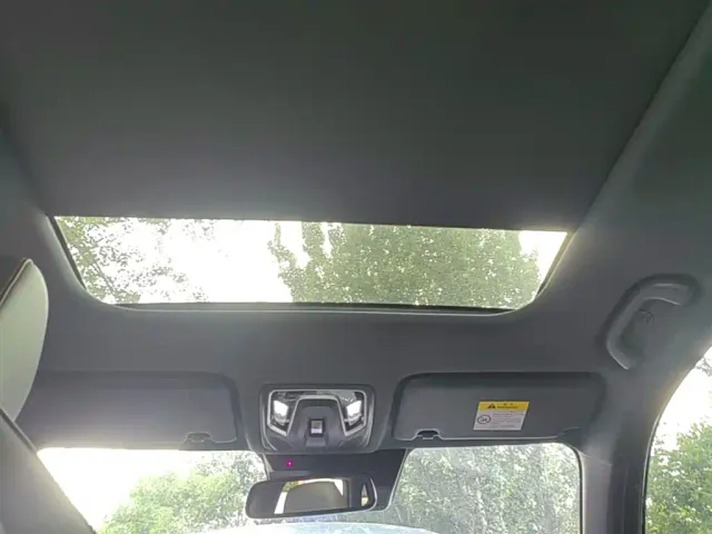 Changan Oshan Z6 EV — Фото автомобиля 17