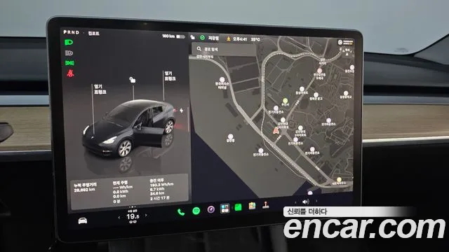 Tesla Model Y — Фото автомобиля 14