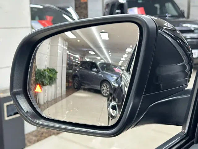 Mercedes-Benz GLE-Class — Фото автомобиля 25