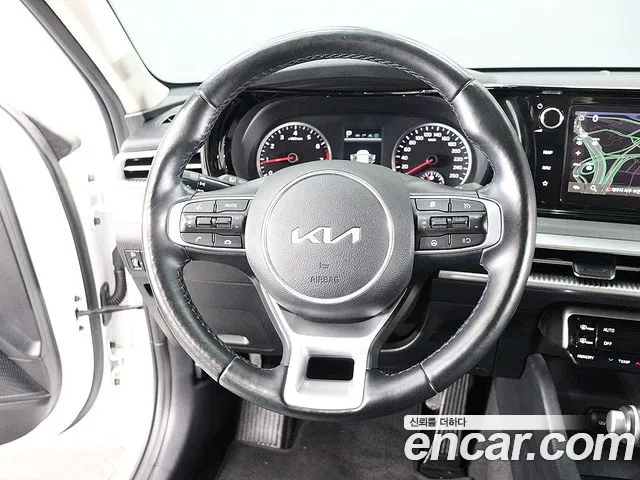 Kia K5 — Фото автомобиля 15
