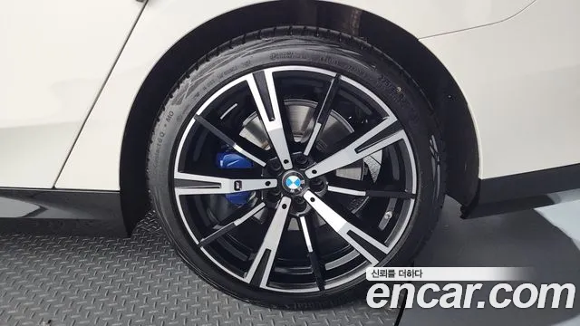BMW 5-Series 5 серия (G60) 530i xDrive M Sport — Фото автомобиля 17