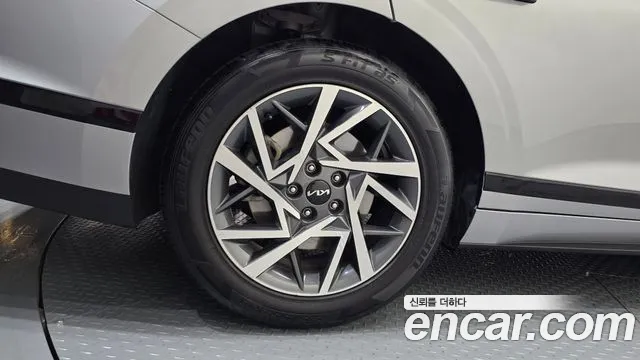 Hyundai Grandeur Grandeur (GN7) 3.5 LPG 2WD (Такси) — Фото автомобиля 5